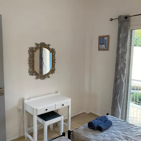 Апартаменты Jalna - Stunning Sea & Mountain Views With Pool - *