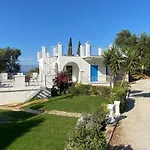 Jalna - Stunning Sea & Mountain Views With Pool - *